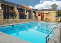 Quality Inn Salem - I-81 - Pools