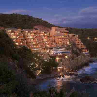 Cala de Mar Resort & Spa Ixtapa Hotel Exterior