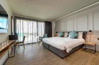Land's End, Boutique Hotel
