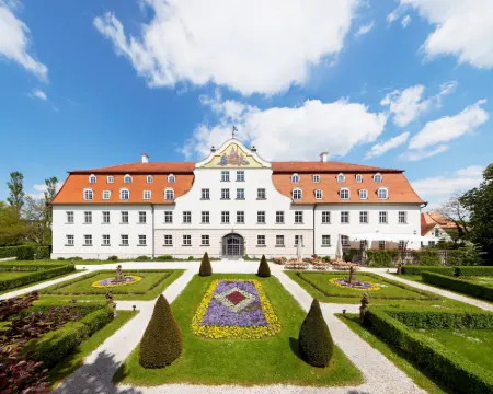 Schloss Lautrach Hotels in Unterallgau