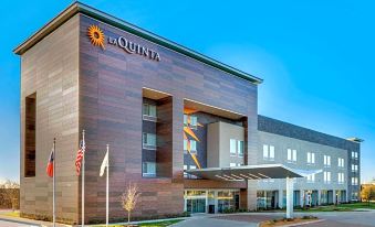 La Quinta by Wyndham Dallas Lewisville