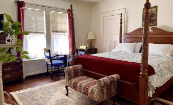 Greenwood Bed & Breakfast - Housity