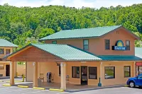 Days Inn by Wyndham Cherokee Near Casino Hotel berhampiran The What's Hot Shop