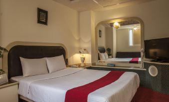 Good Hotel