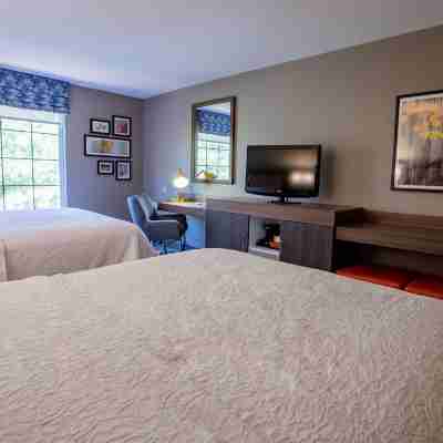 Hampton Inn Hadley-Amherst Area Rooms