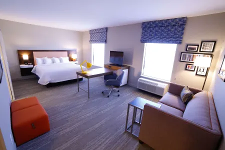 Hampton Inn & Suites Forest City Отели в г. Логан Стор