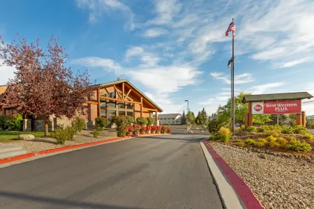 Best Western Plus McCall Lodge Suites