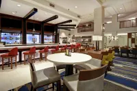 Embassy Suites by Hilton Omaha Downtown Old Market - bar
