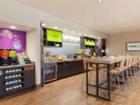 ホーム 2 スイーツ バイ ヒルトン アルバニー ウルフ ロード コロニーのホテル