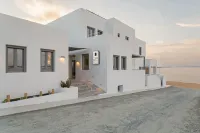 Paros Cape Suites Hotels in Науса