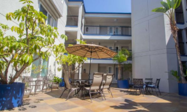 Days Inn by Wyndham Carlsbad