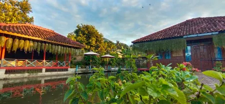 Villa Edelweiss Отели рядом с достопримечательностью «Cikahuripan Basecamp»