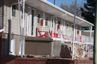 Townhouse Motel