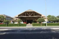 University Square Hotel - 2-Star