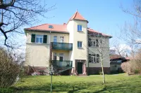 Ferienwohnung Villa Kadenstraße Hotels in der Nähe von Stephanuskirche Zschachwitz (Ev.-Luth. Kirchgemeinde Dresden-Ost)