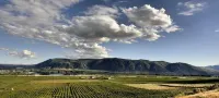 Lone Point Cellars Hotels in Brewster