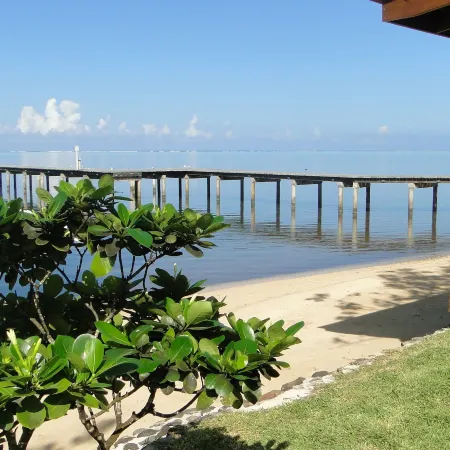 Linareva Moorea Beach Resort