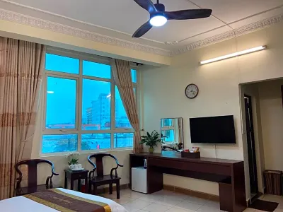 Thang Long Hotel โรงแรมใกล้University of Technology and Management of Friendship