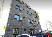 Queen Motel Andong