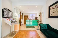 Hotel Astoria - Ramah Hewan Peliharaan