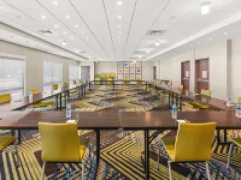 Holiday Inn Express & Suites WILLOWS by IHG Hotels in Willows