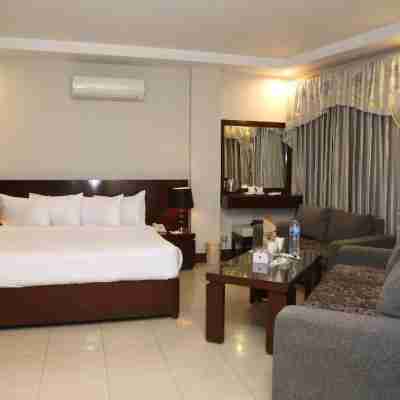 Hotel Multan Continental Rooms