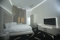 Mega Hilton