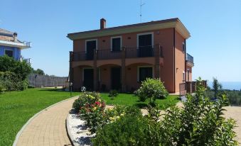 Villa Feluchia Tra Il Mare E Il Vulcano