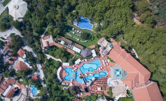 Liberty Lykia Adults Only - Housity