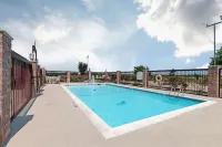 Quality Inn Buffalo - 2-Star