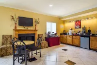 Econo Lodge Inn & Suites Bryant