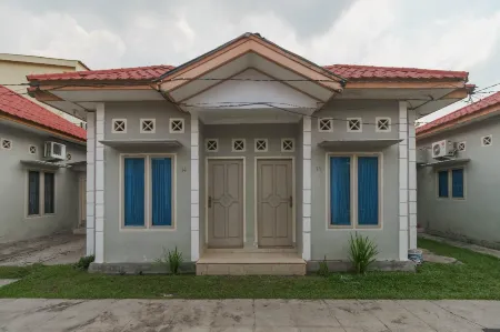 RedDoorz Syariah Near Watervang Lubuk Linggau 2 Отели в г. Lubuk Linggau Timur I