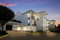 Super 8 by Wyndham Spring / the Woodlands Hotels in Montgomery County