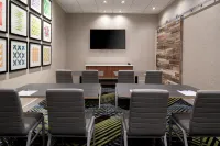 Holiday Inn Express & Suites BULLHEAD CITY by IHG - parking