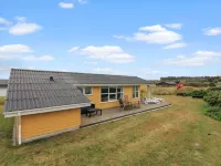"Adelbert" - 400m from the Sea