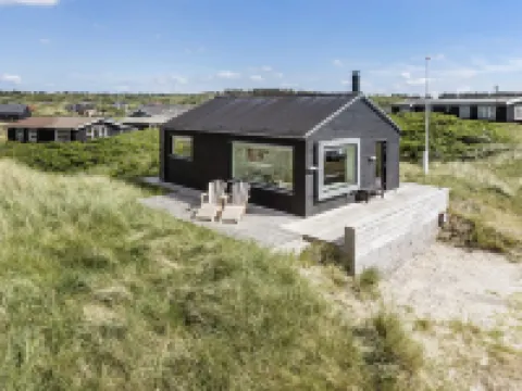 "Aaltje" - 65m from the Sea