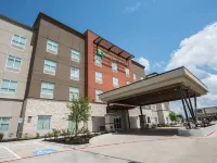 Holiday Inn Express & Suites HOUSTON - HOBBY AIRPORT AREA by IHG Hotels near Space Center Houston
