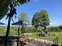 The Feathered Nest Inn Hotels in Bruern Abbey