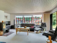 "Gisele" - 30km from the Sea - parking