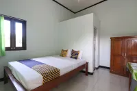 Wisma Almadina Syariah Hotels near Javara Meubel Minimalis