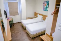BIZ HOTEL Hotel dekat Toko Sahabat