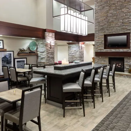 Hampton Inn & Suites Colorado Springs/I-25 South Отели рядом с достопримечательностью «Гора Шайенн»