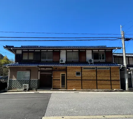 Ayu House Отели в г. Нагахама