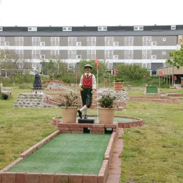 "Naike" - 100m from the Sea