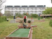 "Naike" - 100m from the Sea Hotel berhampiran Realen