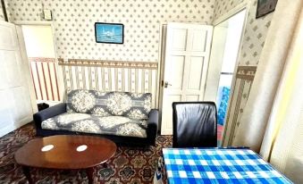 Lovely 3-Bed House in Coventry Airbnb Property