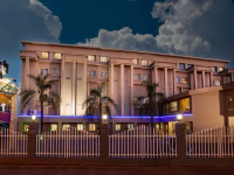 Apollo Hotel โรงแรมในแรนด์เบิร์ก