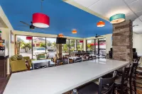 Days Inn by Wyndham Sarasota Bay - Frühstück