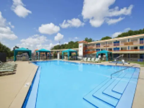 Howard Johnson by Wyndham Ocala FL I-75 Hotels in Ocala