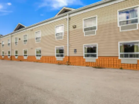 Knights Inn Orillia Hotels in Orillia